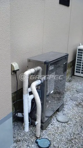 施工前の給湯器（OTQ-403SA）