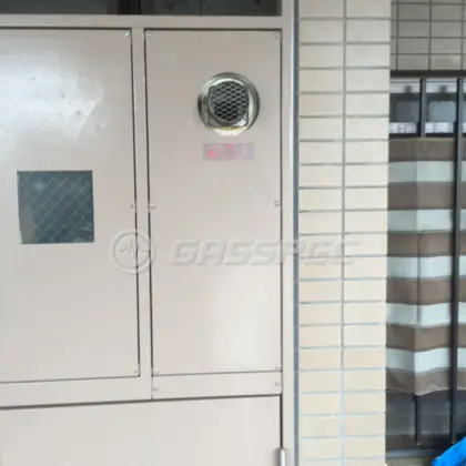 施工前の給湯器