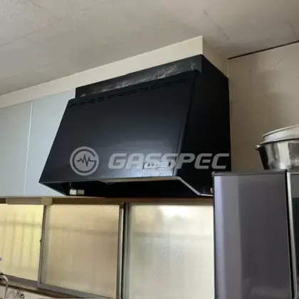 施工前のレンジフード（FVM-9027L）