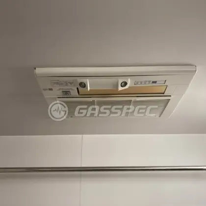 施工前の浴室乾燥機（RBHM-C334K3P）