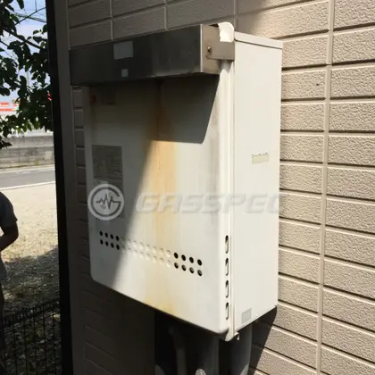 施工前の給湯器（T-208SAW）