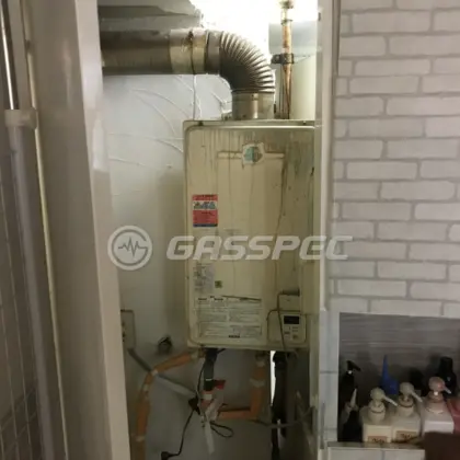 施工前の給湯器（PH-16CWQT）