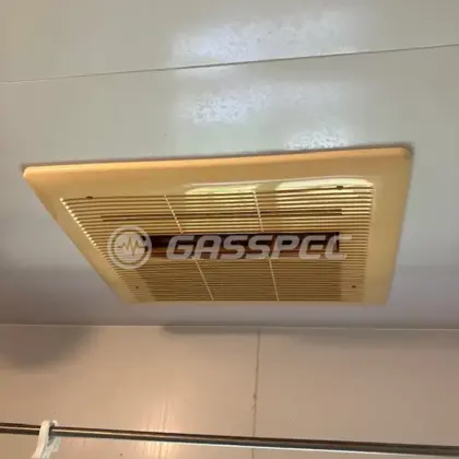 施工前の浴室乾燥機（FD2809F2S）