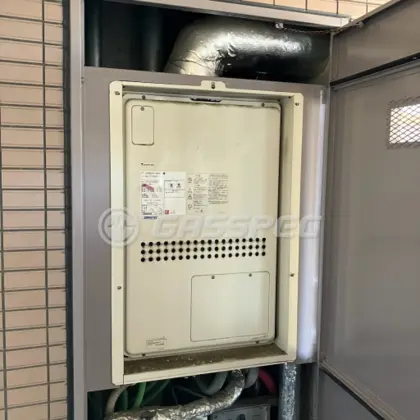 施工前の暖房熱源機（GTH-2413AWXH-H）