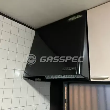 施工前のレンジフード