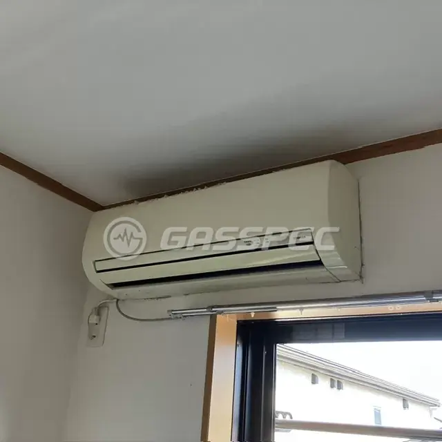 交換前のエアコン