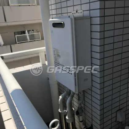 施工前の給湯器（YV1660R）