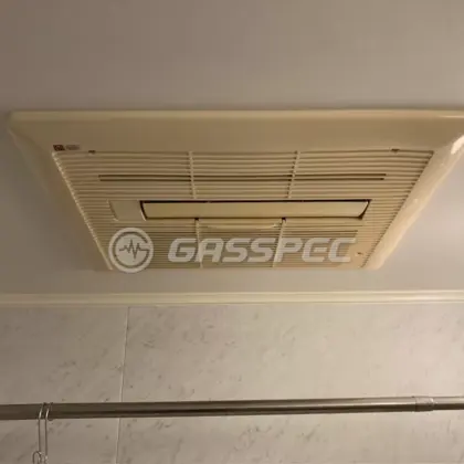 施工前の浴室乾燥機（BBD-3300ACSK-3）