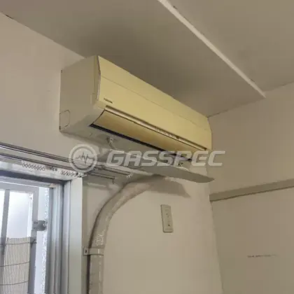 施工前のエアコン（RAS-221BD(W)）