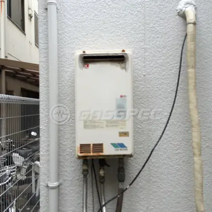 施工前の給湯器（GQ-162WS）