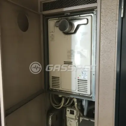 施工前の暖房熱源機（RUFH-2403AT）