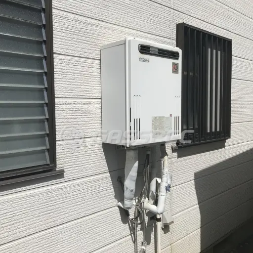 交換前の給湯器（パーパス GX-S2000AW）