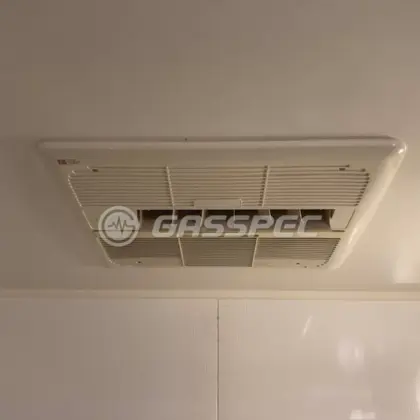 施工前の浴室乾燥機（BBD-3304ACSK-J3）