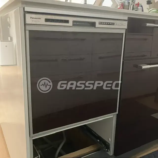 交換前のビルトイン食洗機（パナソニック NP-45RS7SJK）