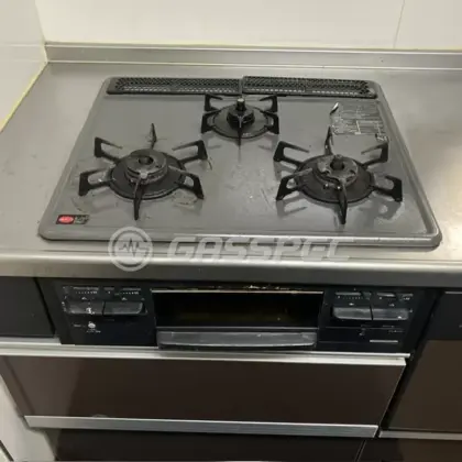 施工前のビルトインガスコンロ（ZGFNL6R09NKE）