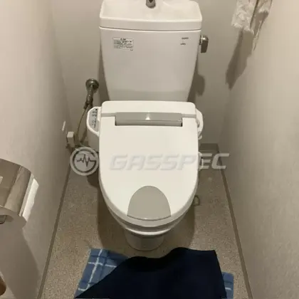 施工前の便座（HC-3200D-W）
