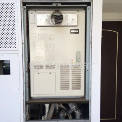 施工前の暖房熱源機（AT-366RSA-AW2Q-C）