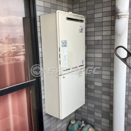 施工前の給湯器（RUF-A1610SAW(A)）