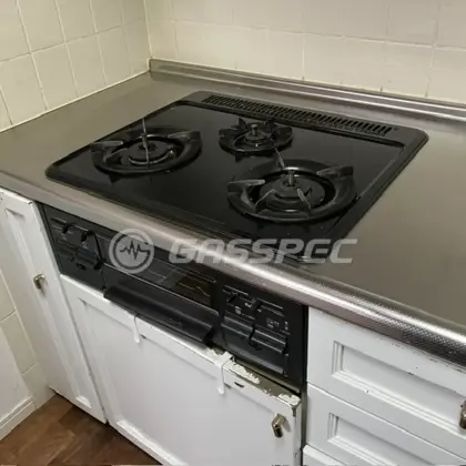 施工前のビルトインガスコンロ（PD-K32-6L）