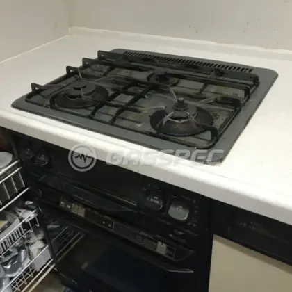 施工前のビルトインガスコンロ（PCR-500ESK、PKD-351）