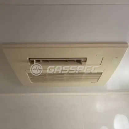 施工前の浴室乾燥機（ABD-3302ACSK-3）