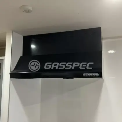 施工前のレンジフード