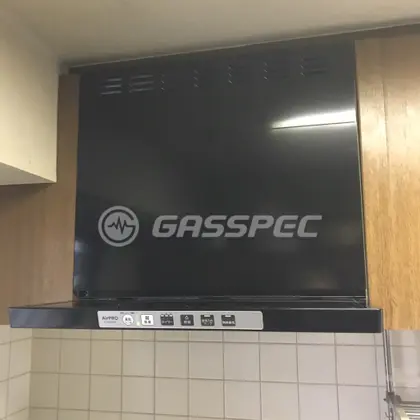 施工後のレンジフード（リンナイ LGR-3R-AP601BK）