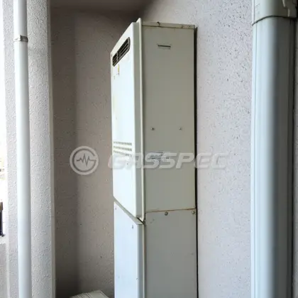 施工前の暖房熱源機（GTH-2401AWX）