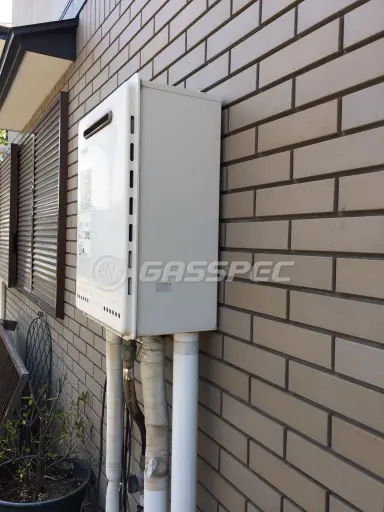 施工前の給湯器（GT-2028(S)AWX）
