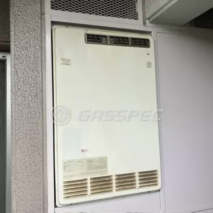 施工前の暖房熱源機（GTH-162AW-L）