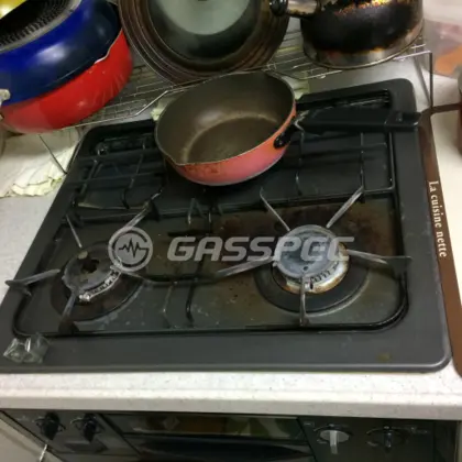 施工前のビルトインガスコンロ（DG3068NR）