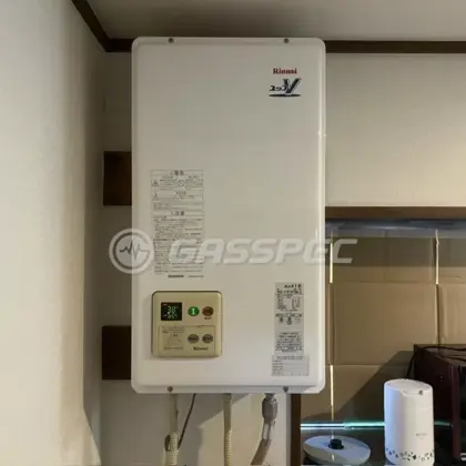 施工前の給湯器（RUX-V1612FFBA-E）