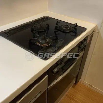 施工前のビルトインガスコンロ（DW32K3JTR/DR320C）