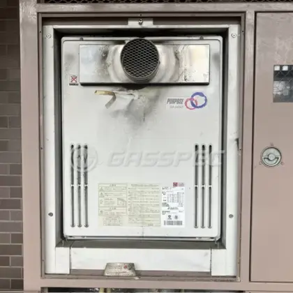 施工前の給湯器（GX-240AT）