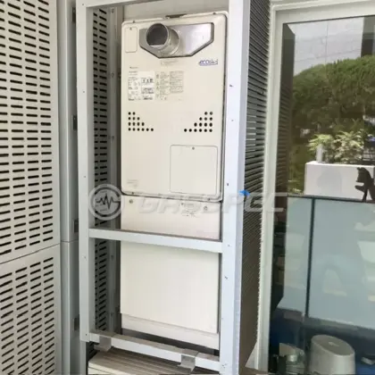 施工前の暖房熱源機（GTH-C2436AWX6H-T）
