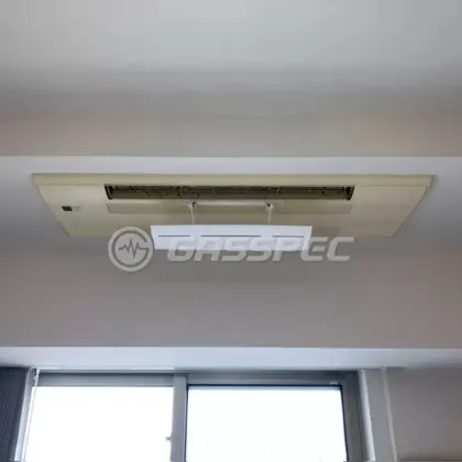 施工前のエアコン（MLZ-GX505AS）