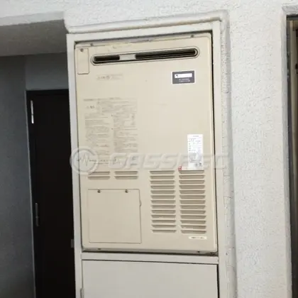 施工前の給湯器（AD-2899ARQ）