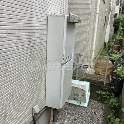 施工前の給湯器（FH-E204AWDL(E)）