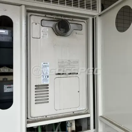 施工前の給湯器（RUFH-V2400AT2-3）