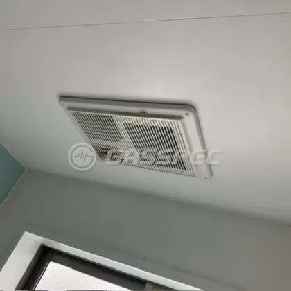 施工前の浴室乾燥機（EYK-300J）