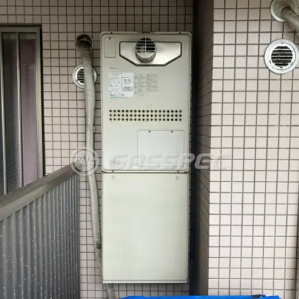 施工前の暖房熱源機（GTH-2413AWXH-T）