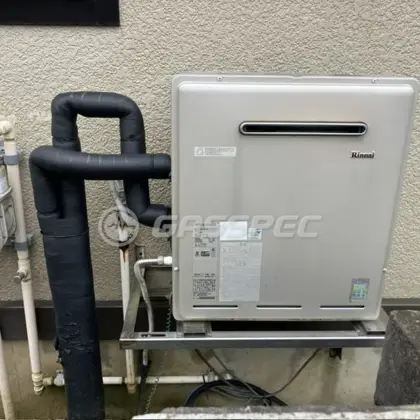 施工前の給湯器（RFS-E2004SA）