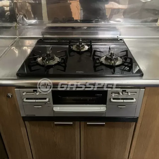 交換前のビルトインガスコンロ（サンウェーブ R3G634A1L1V）