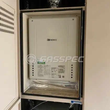 施工後の給湯器（ノーリツ GT-2460SAWX-H-1 BL）