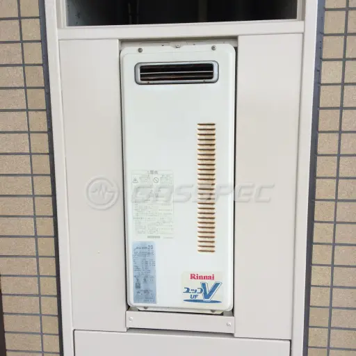 交換前の給湯器（リンナイ RUF-VS2000SAW-VC）