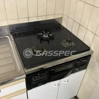 施工前のビルトインガスコンロ（HR-PE863-XAAHL）