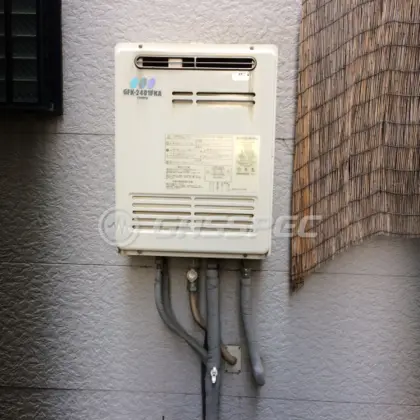 施工前の給湯器（GFK-2401PKA）