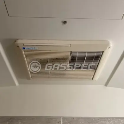 施工前の浴室乾燥機（BS-131HN-WH）