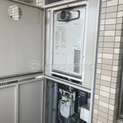 施工前の暖房熱源機（AT4203ARSSW3QU-C/AT4203ARS4SW3QU）