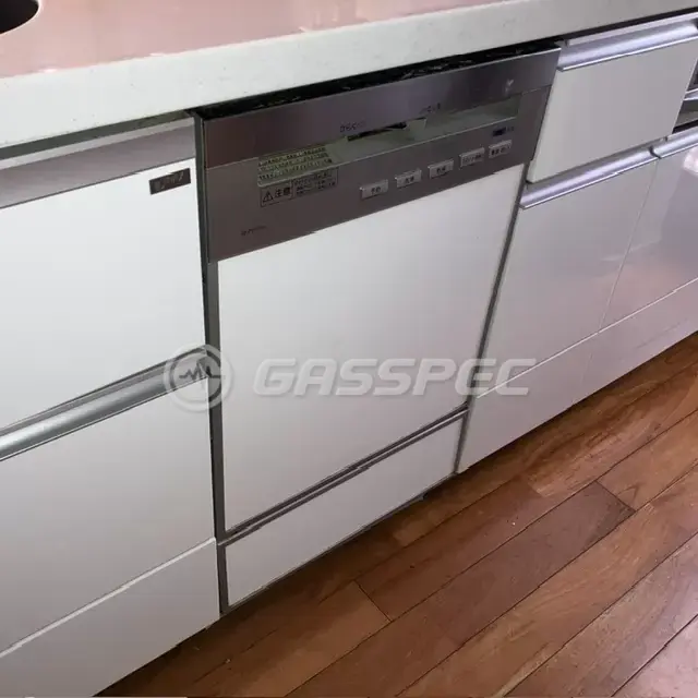 交換前のビルトイン食洗機（パナソニック NP-P45VD2S）